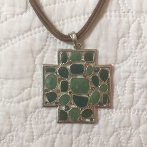 🎄NECKLACE w/ cross pendant, green & brown